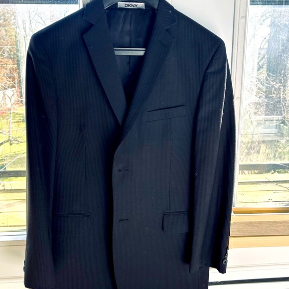 DKNY Boys Suit worn once - Picture 6 of 6